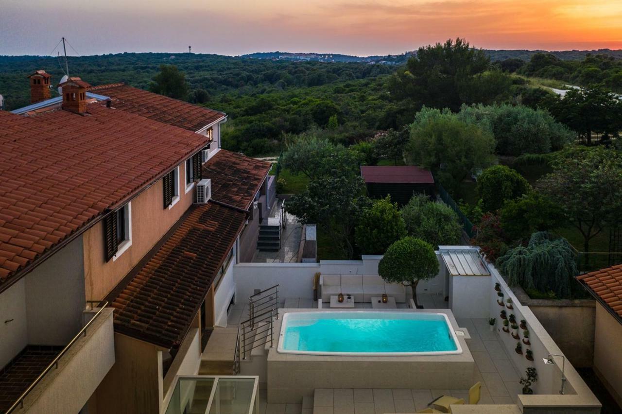 Cave Romane Apartment With Private Pool And Sea View Винкуран Екстер'єр фото