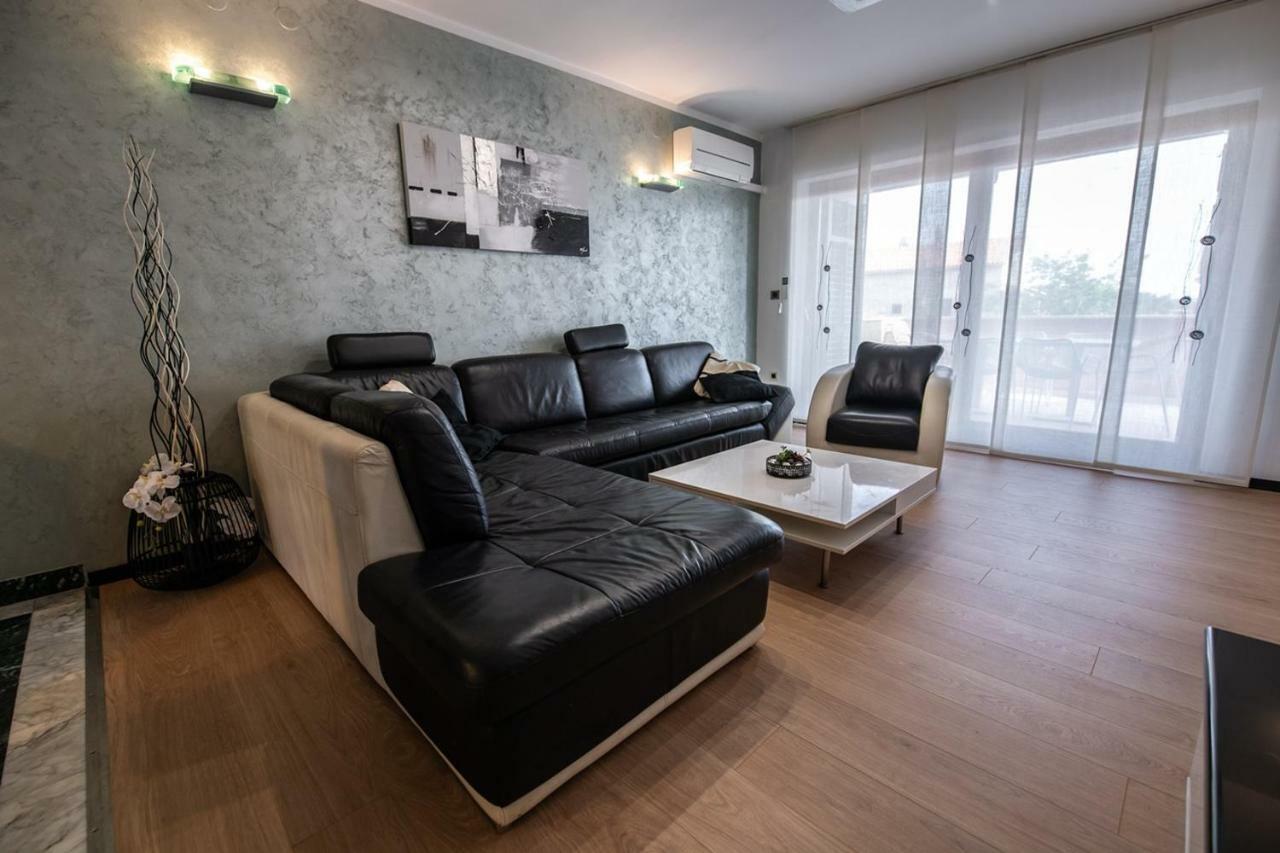Cave Romane Apartment With Private Pool And Sea View Винкуран Екстер'єр фото