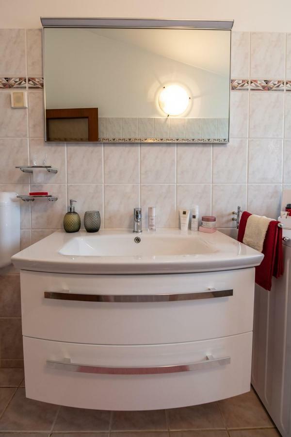 Cave Romane Apartment With Private Pool And Sea View Винкуран Екстер'єр фото